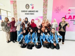 Penyerahan Mahasiswa PPL dan KKN ke Kampus Yala Rajhabat University